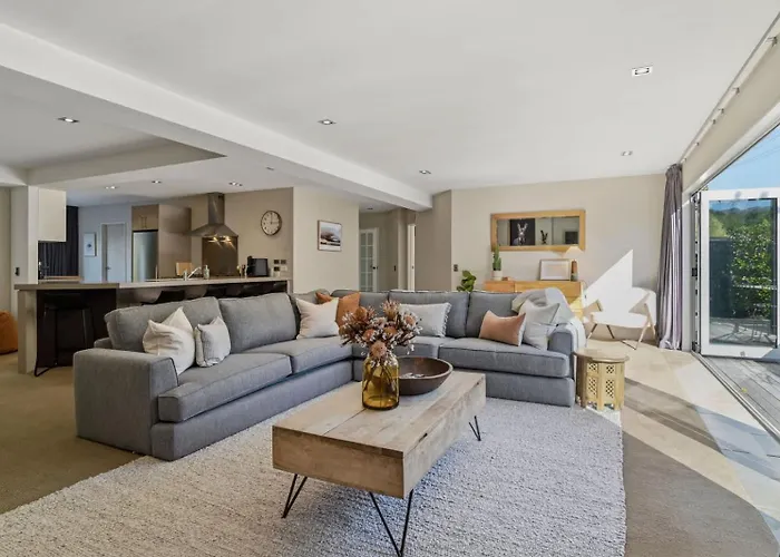 Okareka - Pool And Log Fire Sleeps 12 Walk To The
